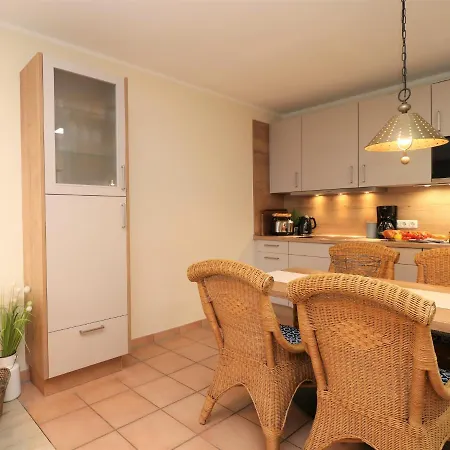 Oewern Diek App 24 *